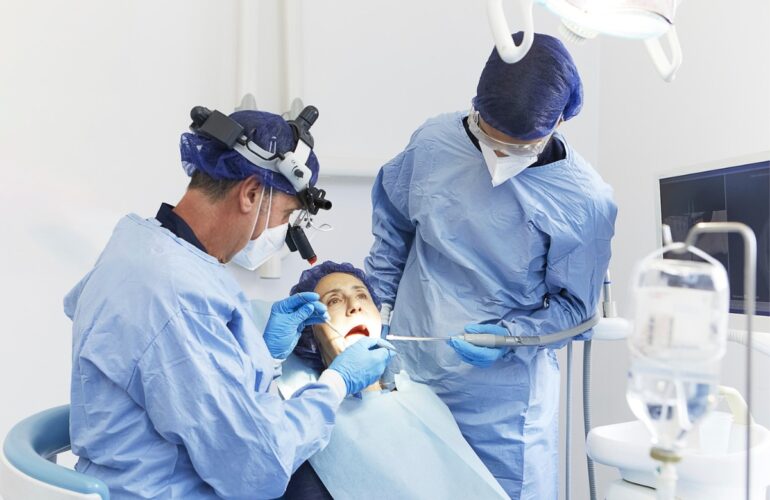 chirurgia orale computerizzata studio dentistico yacoub dentista balduina impianti dentali roma cure dentali Amelia